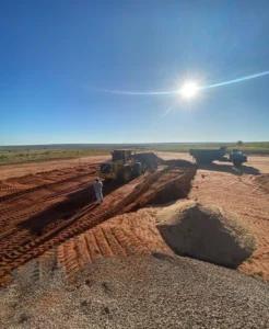 Execução de piso em concreto duplo na entrada do hangar